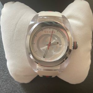 Unisex Authentic Gucci Watch